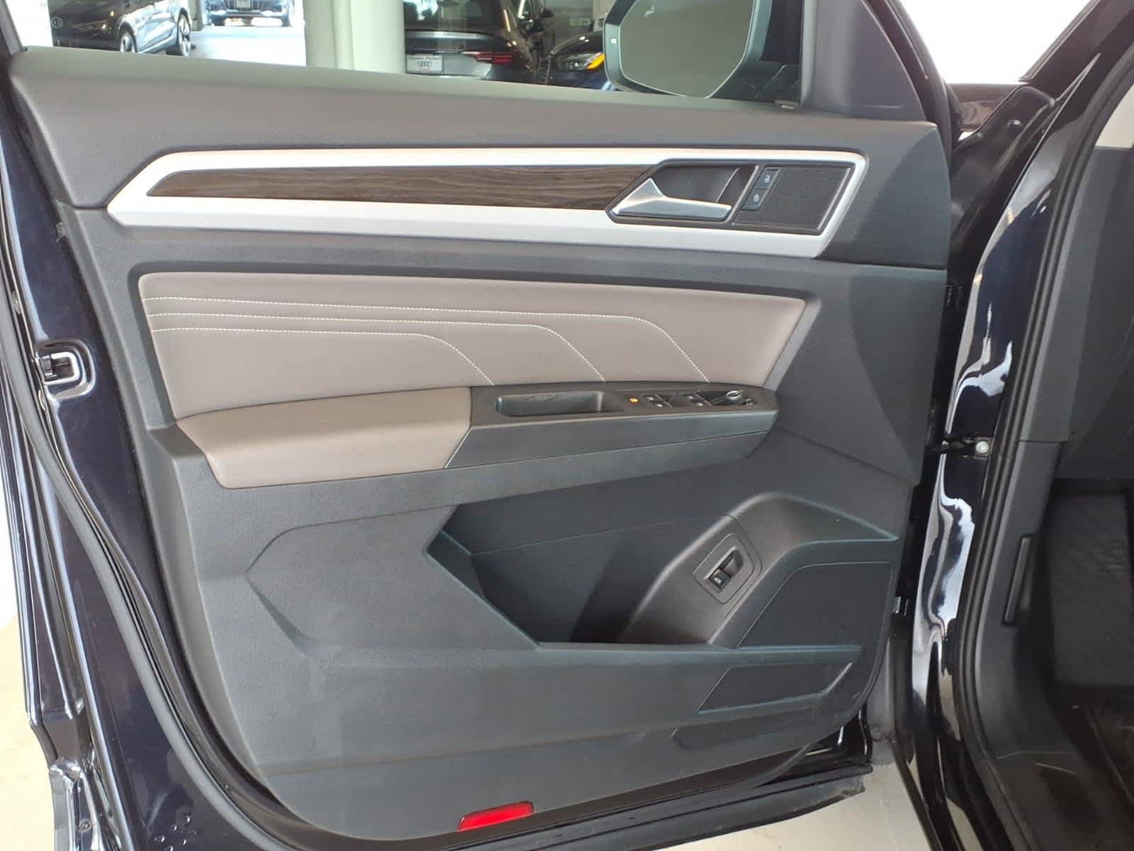 Used 2023 Volkswagen Atlas SE AWD/4WD image 10