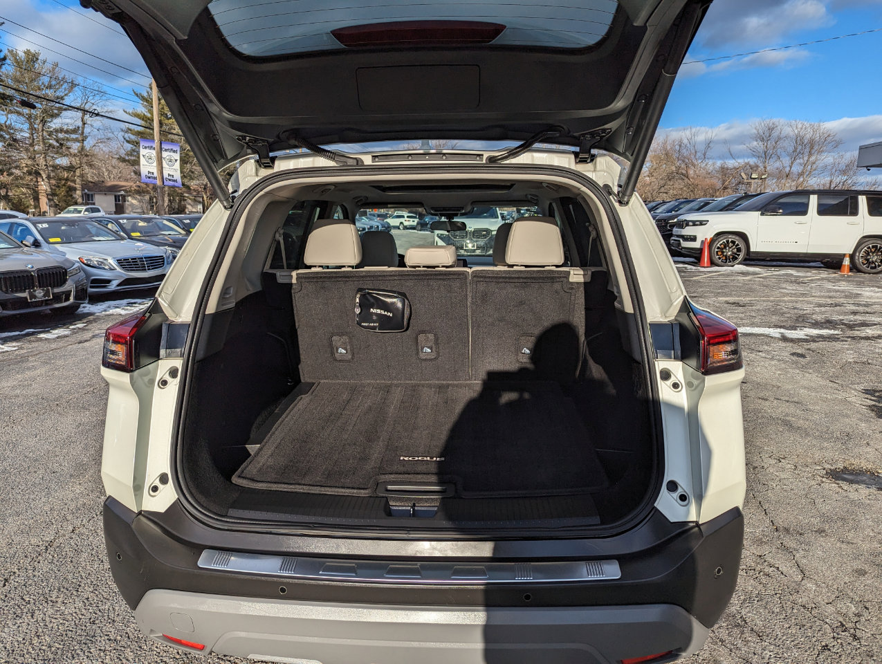 Used 2021 Nissan Rogue SV w/ Premium Package AWD/4WD image 38