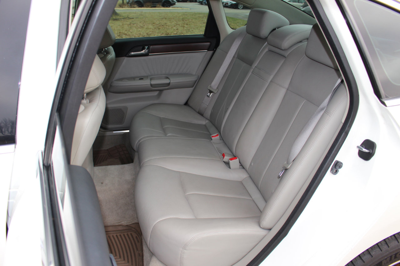 Used 2008 INFINITI M35 x w/ Technology Pkg image 37