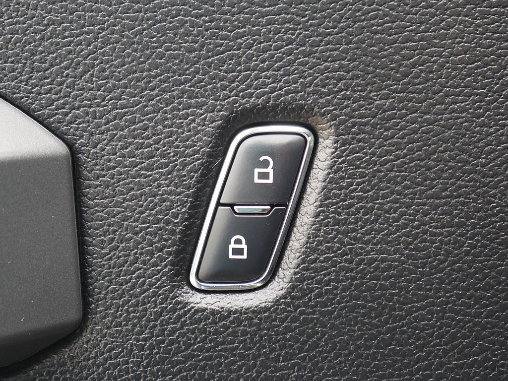 Used 2018 Ford F150 XLT AWD/4WD image 28