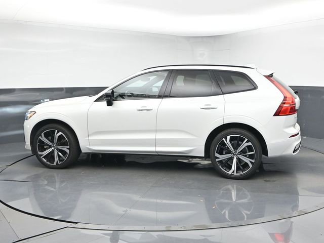 Used 2022 Volvo XC60 B6 R-Design w/ Protection Package Premier image 5