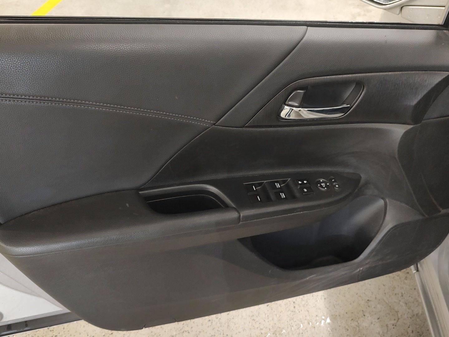 Used 2013 Honda Accord EX image 15