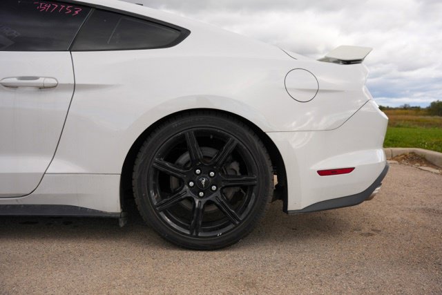 Used 2020 Ford Mustang GT Premium w/ Black Accent Package RWD image 11