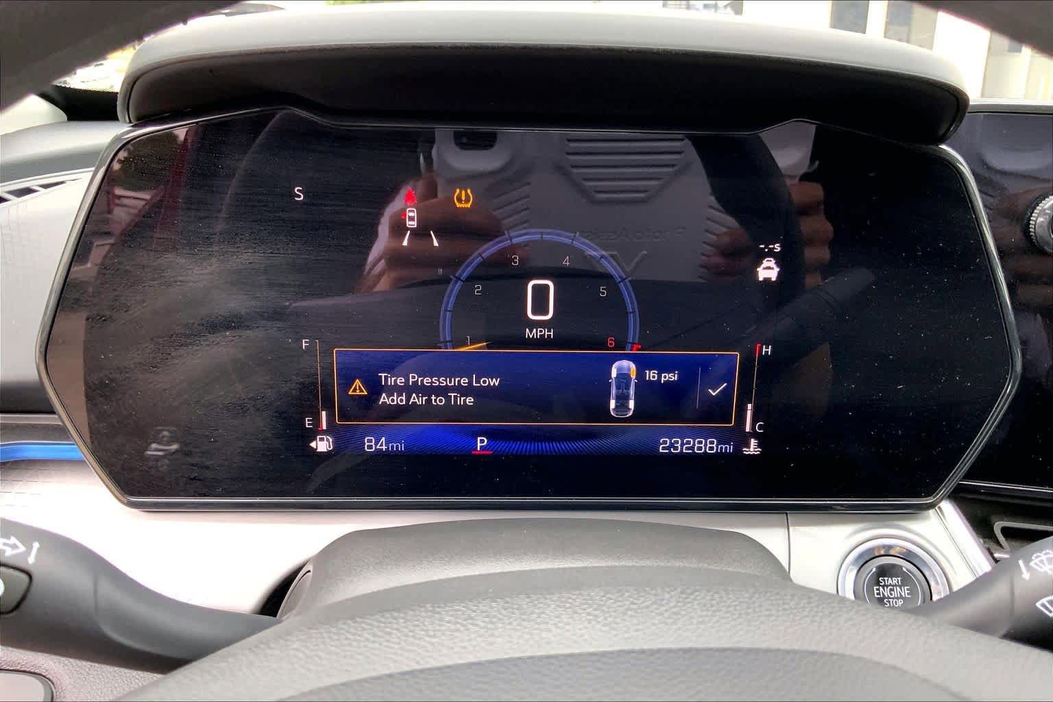 Used 2025 Chevrolet Trax LT FWD image 25