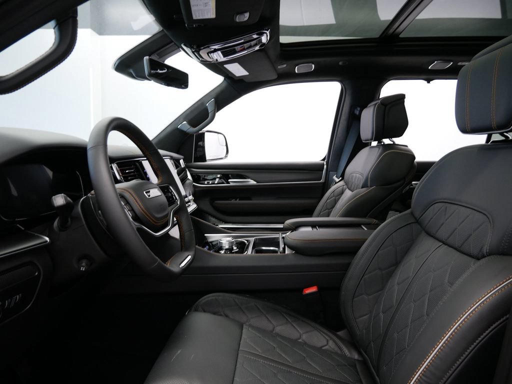 New 2026 Jeep Grand Wagoneer L Summit AWD/4WD image 12