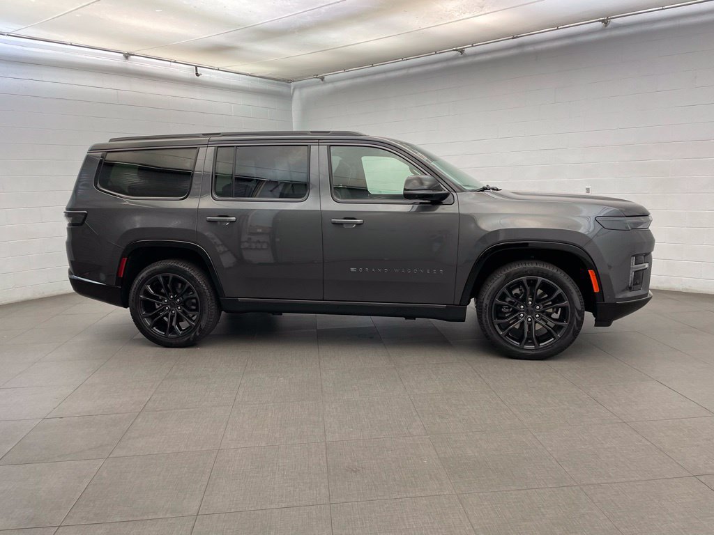 New 2026 Jeep Grand Wagoneer Summit AWD/4WD image 2