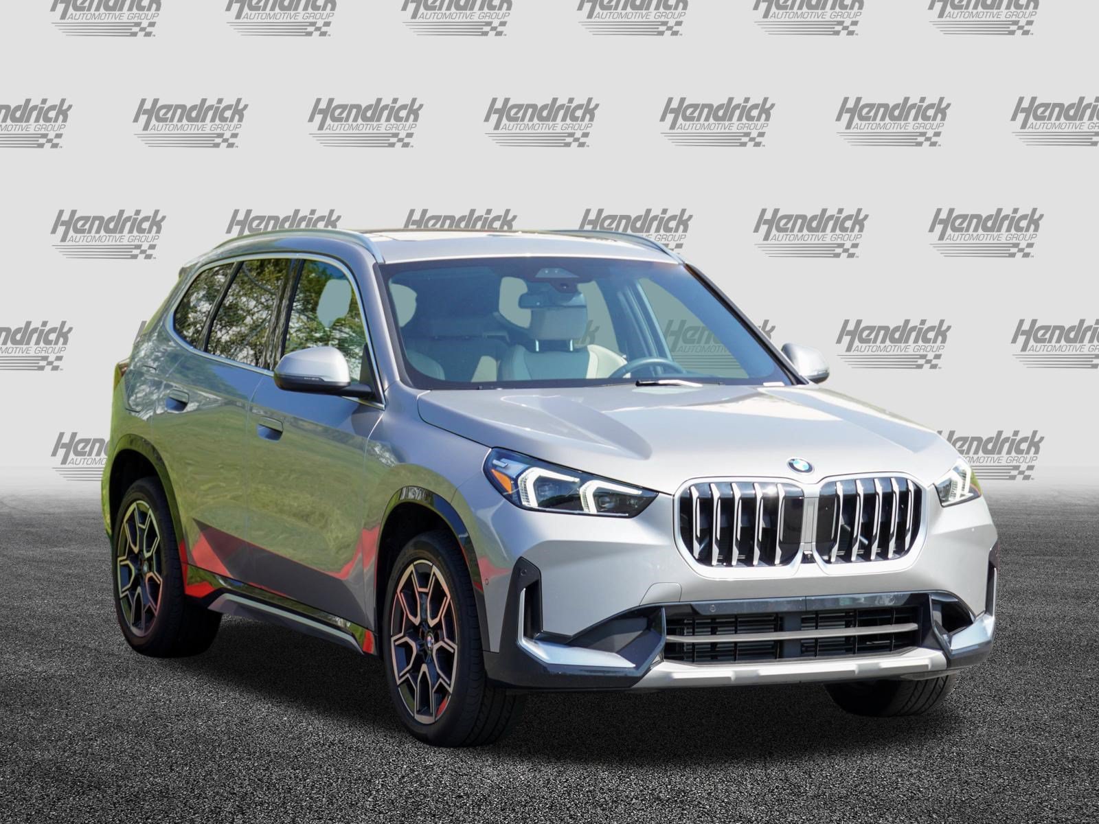 Certified 2025 BMW X1 xDrive28i AWD/4WD image 2