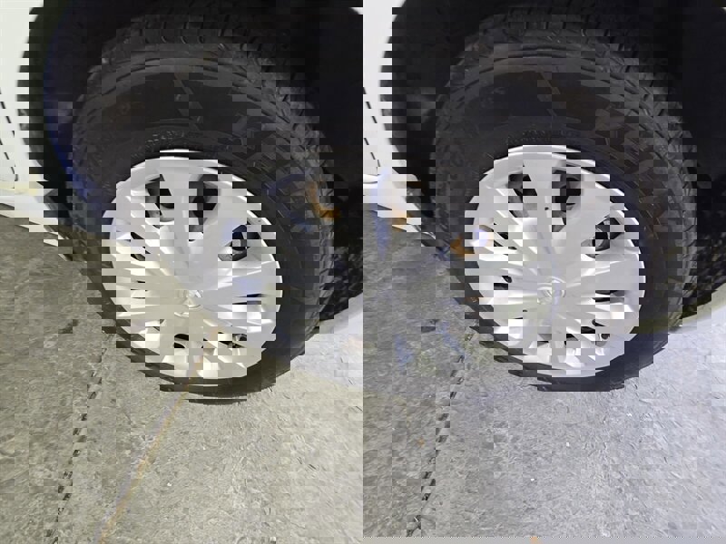 Used 2016 Nissan Versa Note SV image 24