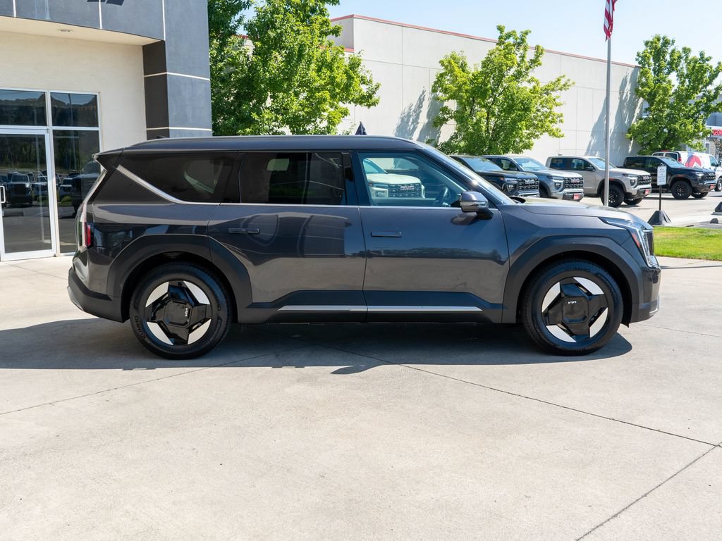 Certified 2024 Kia EV9 Wind AWD/4WD image 8