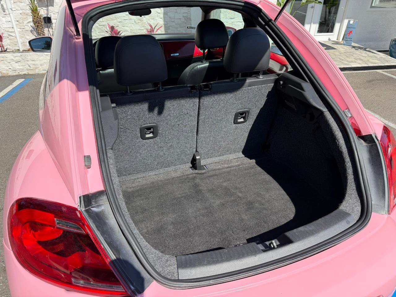 Used 2012 Volkswagen Beetle 2.5 FWD image 34