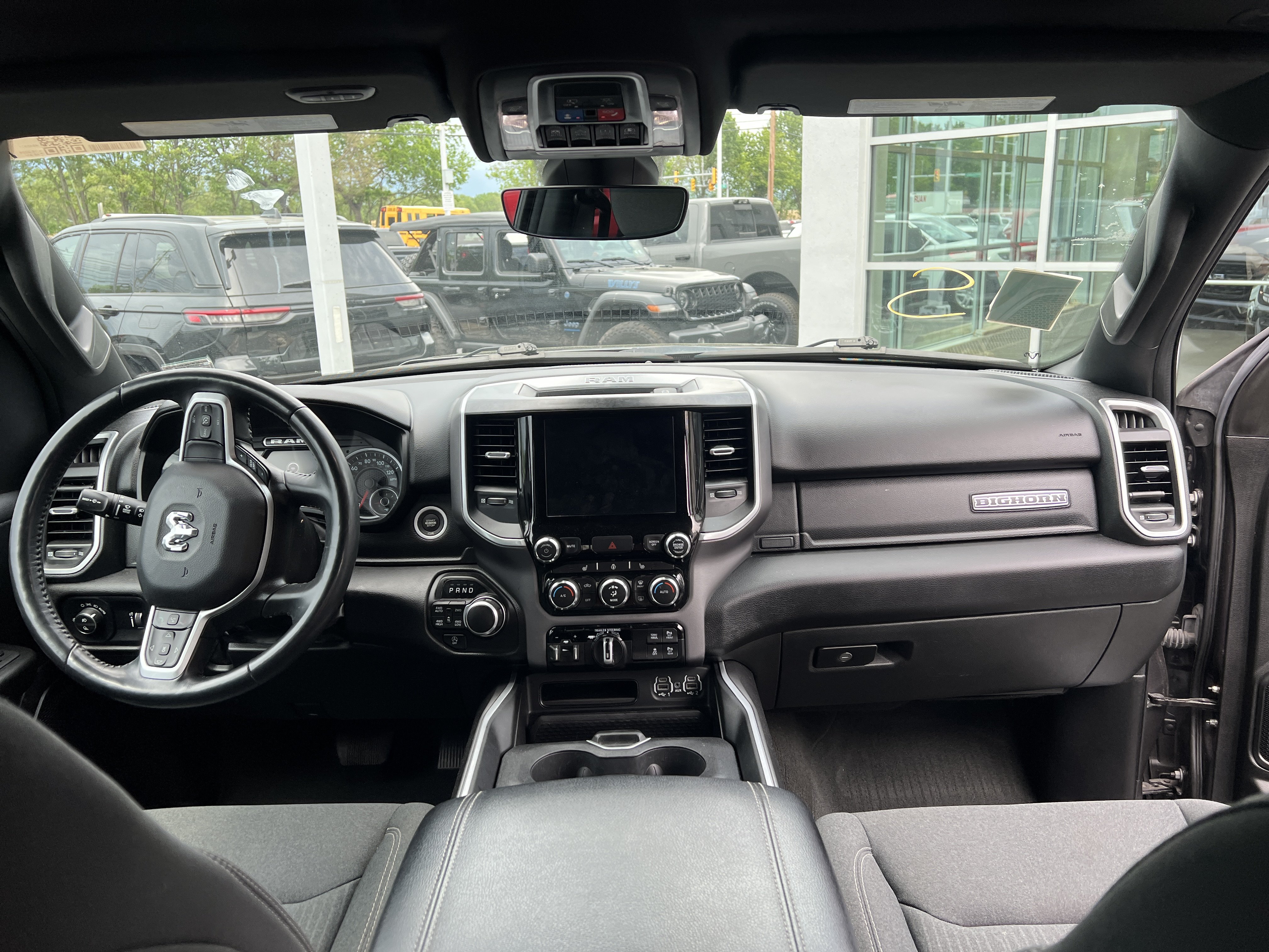 Used 2022 RAM 1500 Big Horn AWD/4WD image 3