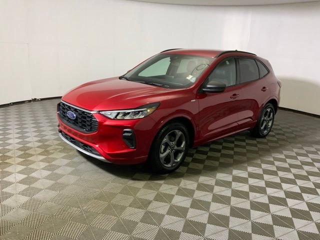 Used 2024 Ford Escape ST-Line w/ Cold Weather Package FWD image 12