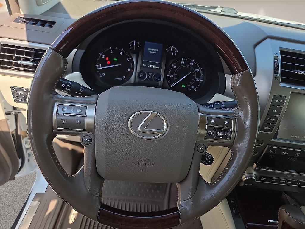 Used 2017 Lexus GX 460 Premium AWD/4WD image 19