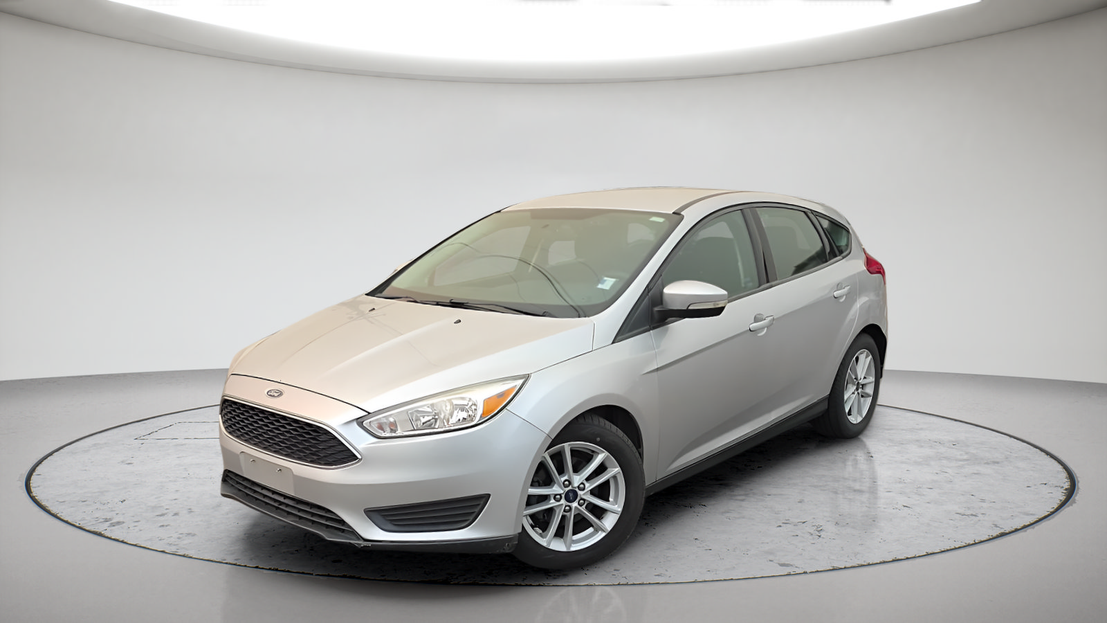 Used 2017 Ford Focus SE FWD image 1