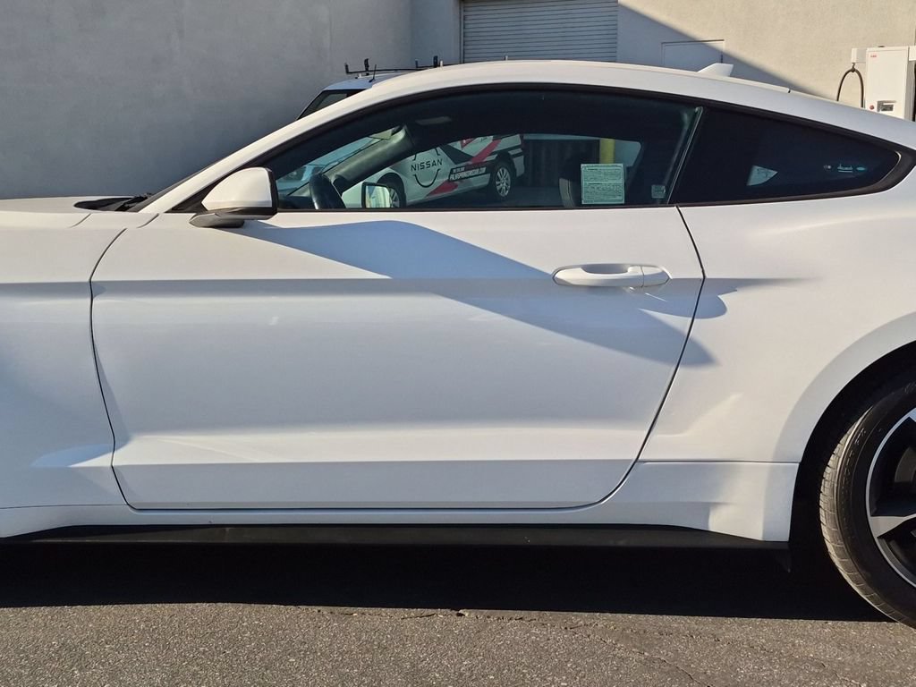 Used 2021 Ford Mustang Coupe RWD image 30