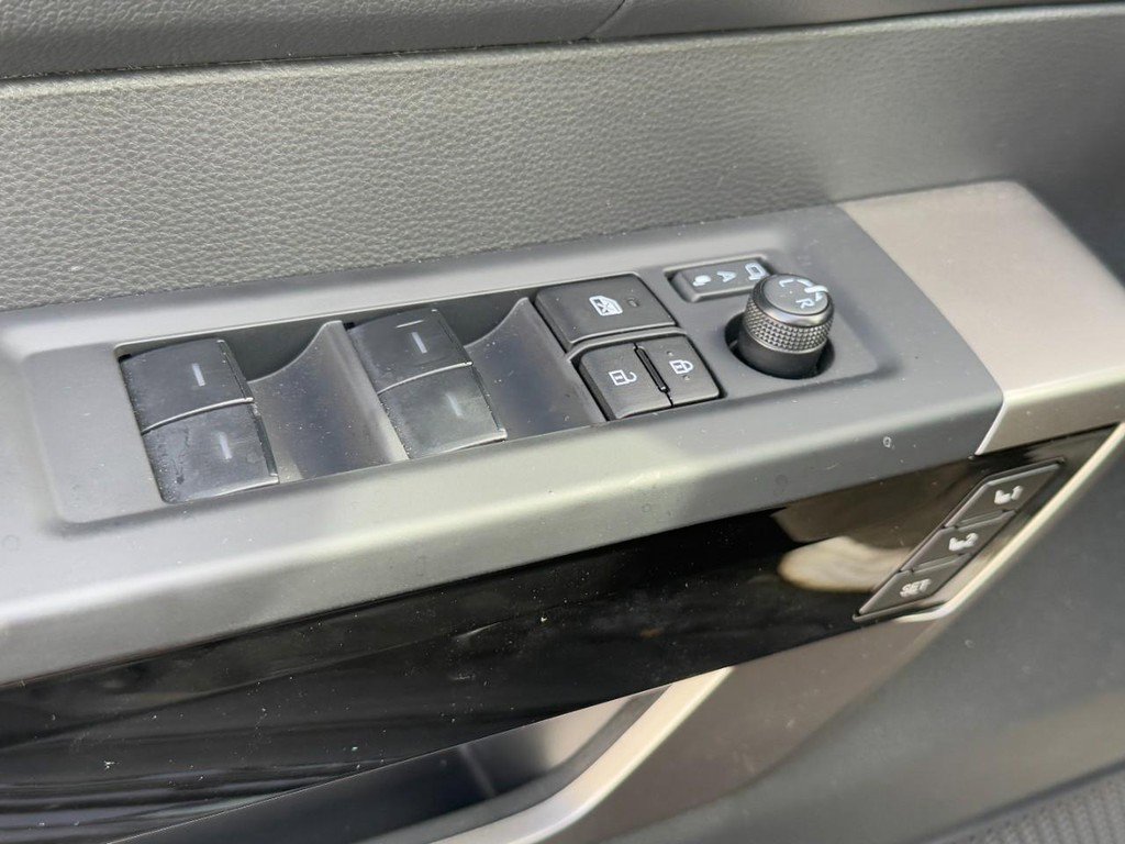 Used 2025 Toyota Sequoia 4WD image 24