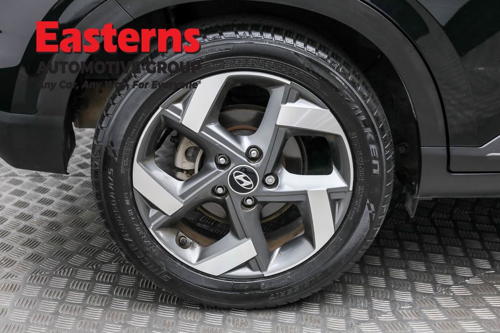 Used 2022 Hyundai Venue SEL image 30