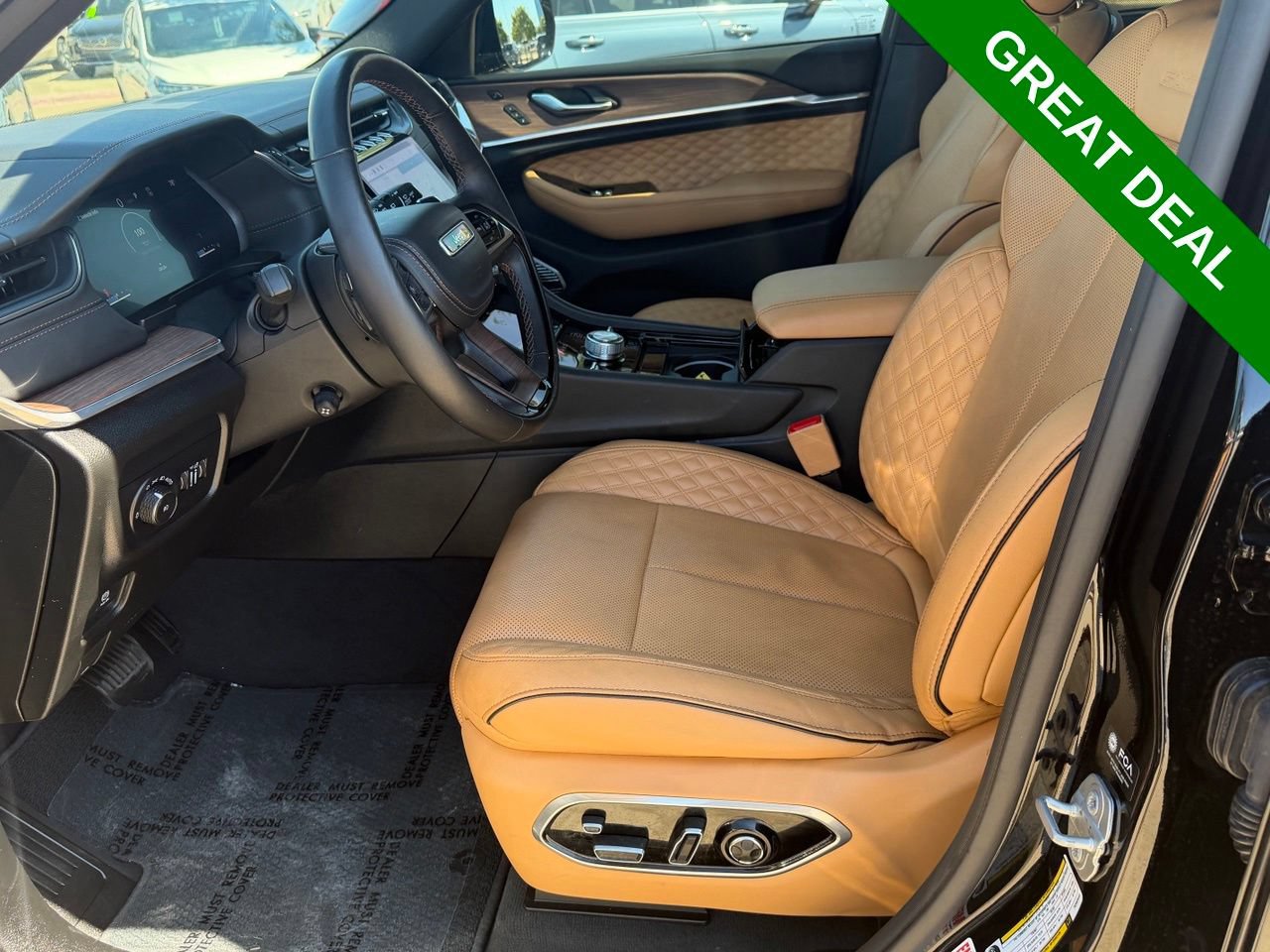 Used 2023 Jeep Grand Cherokee Summit w/ Luxury Tech Group V AWD/4WD image 31