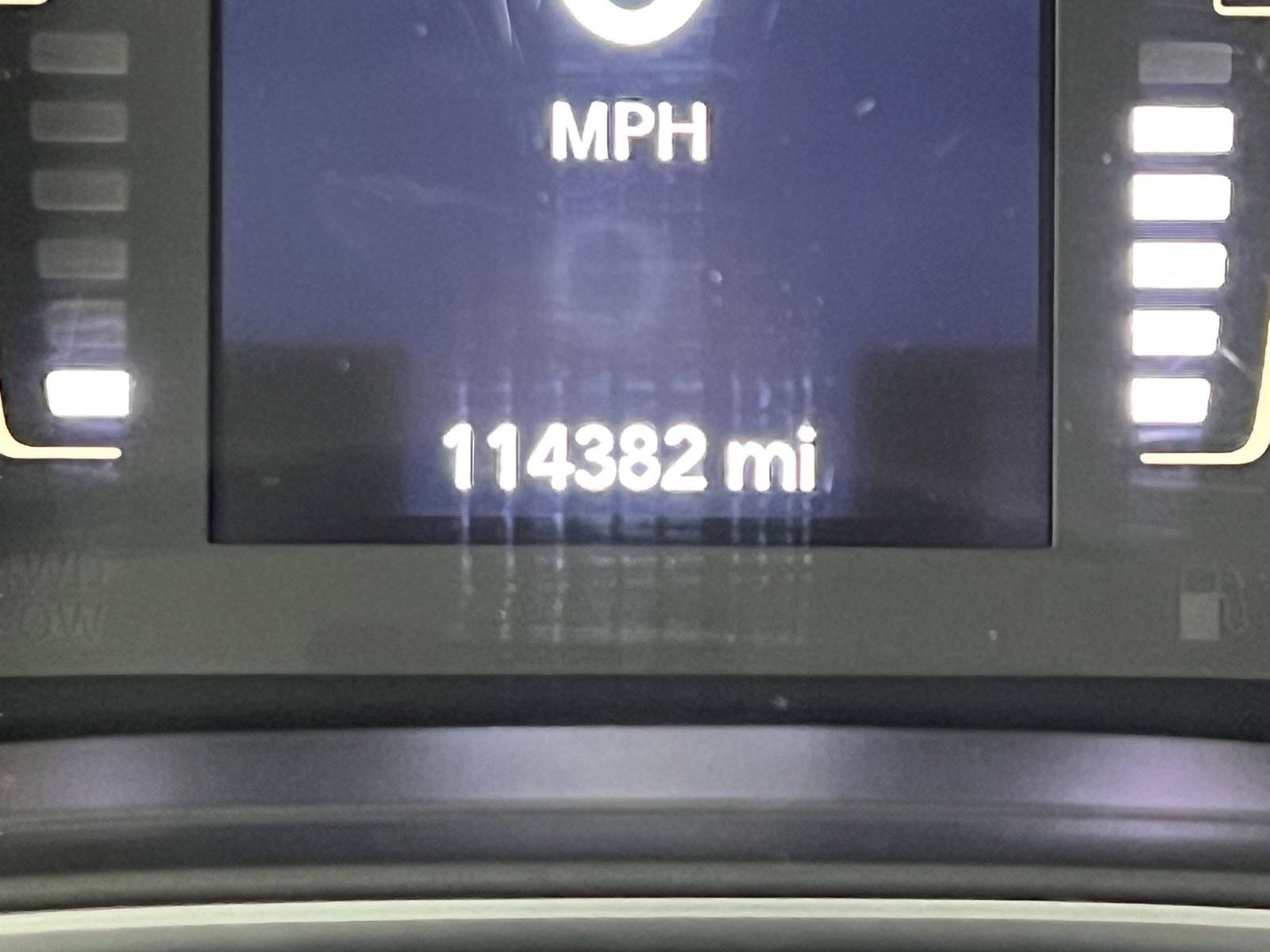 Used 2019 Jeep Cherokee Latitude Plus FWD image 28