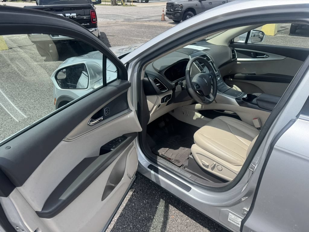 Used 2018 Lincoln MKX Premiere FWD image 9