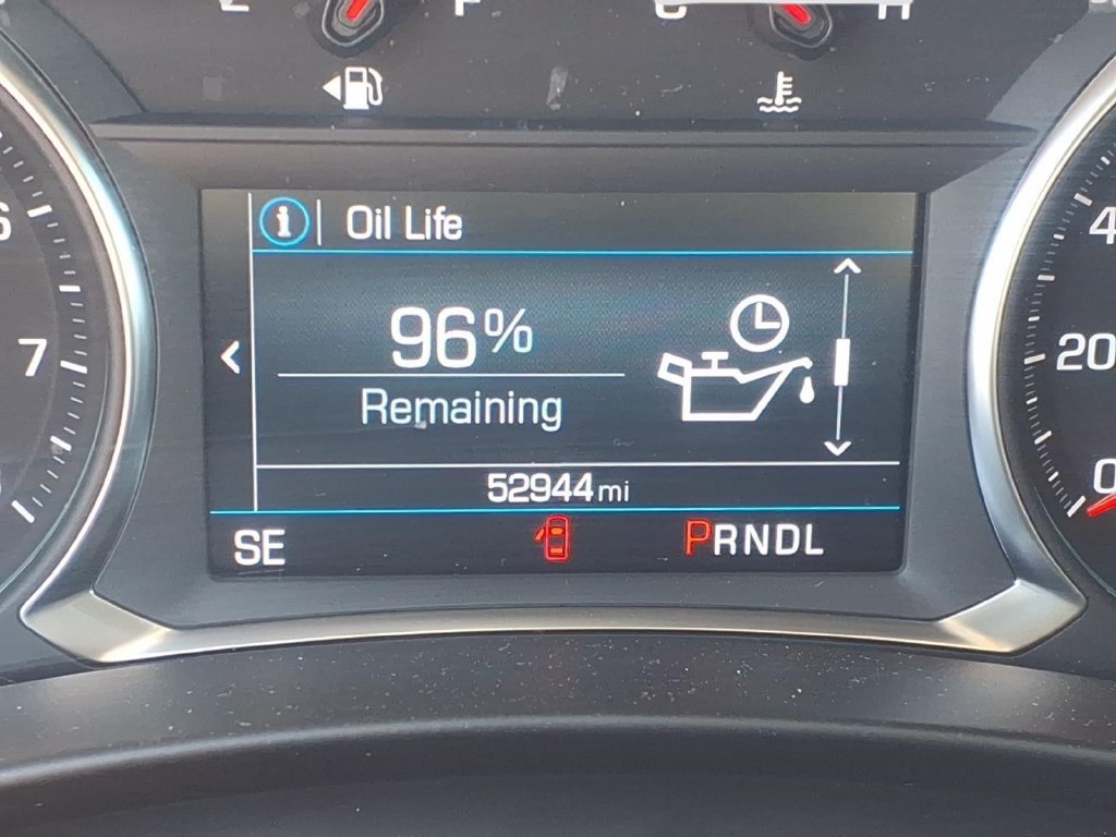 Used 2024 Chevrolet Equinox LT FWD image 24