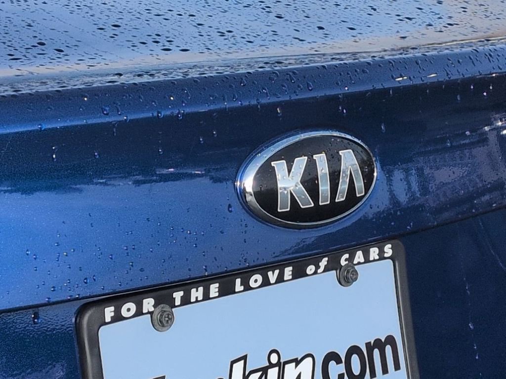 Used 2017 Kia Forte LX image 25