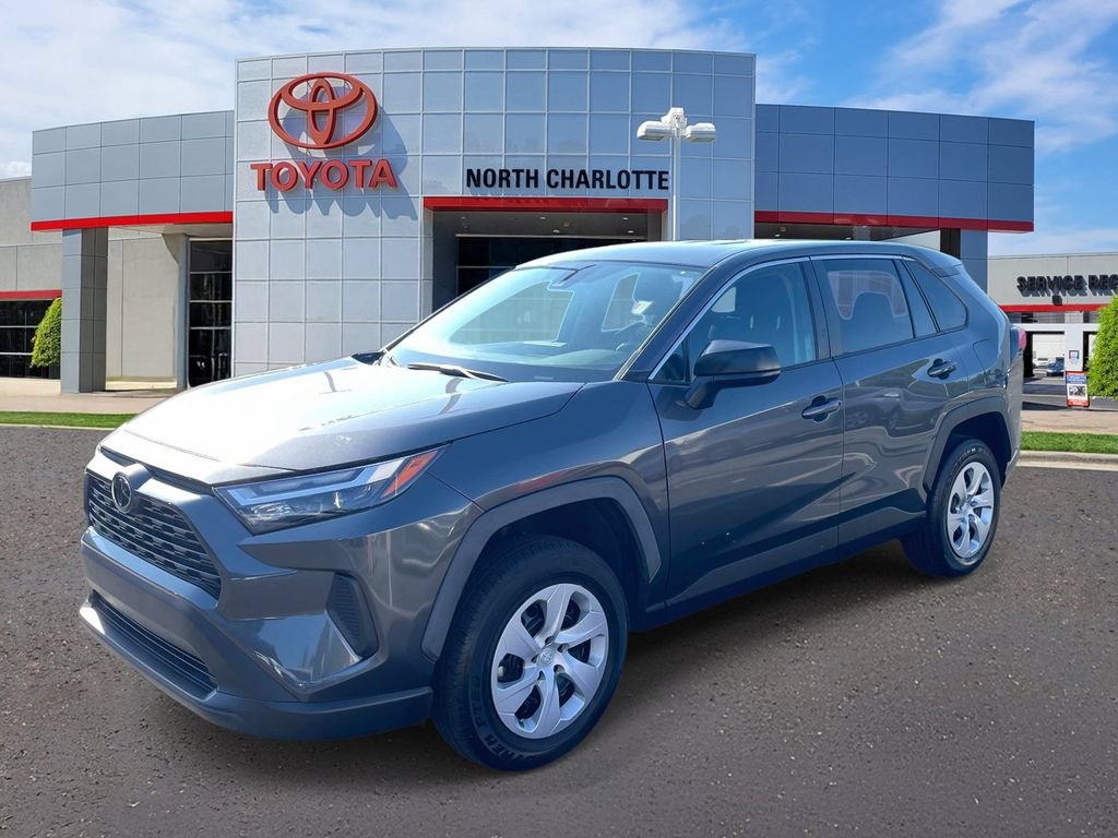 Used 2023 Toyota RAV4 LE FWD image 4