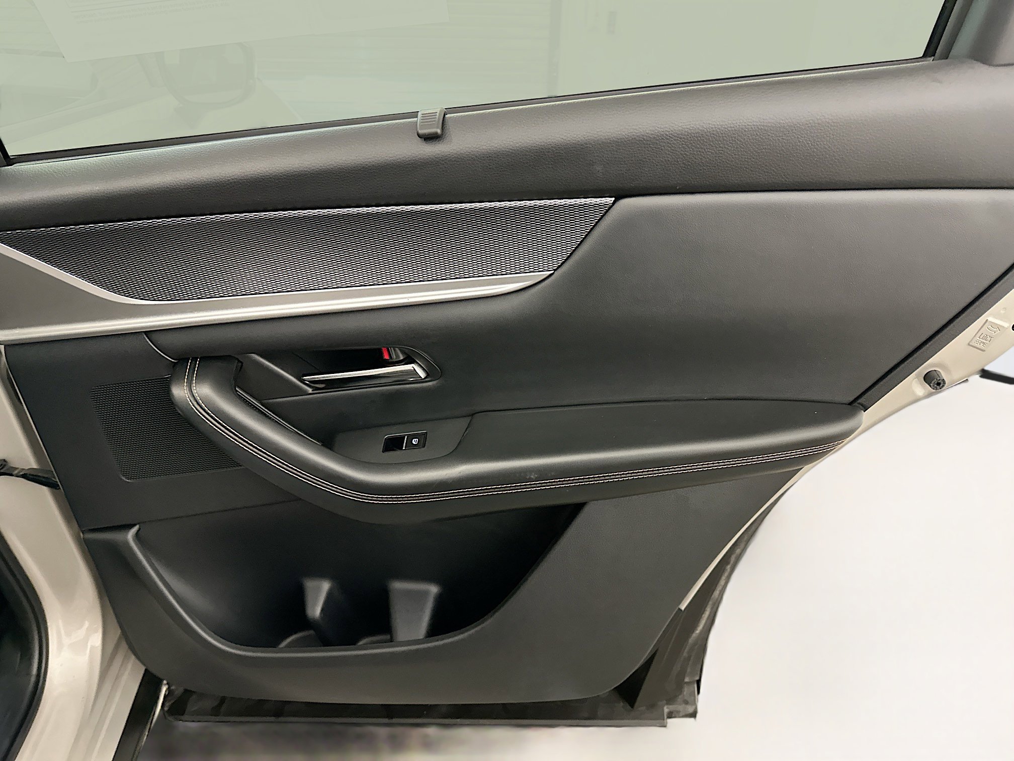 Used 2025 MAZDA CX-90 3.3 Turbo w/ Premium Sport Pkg image 34