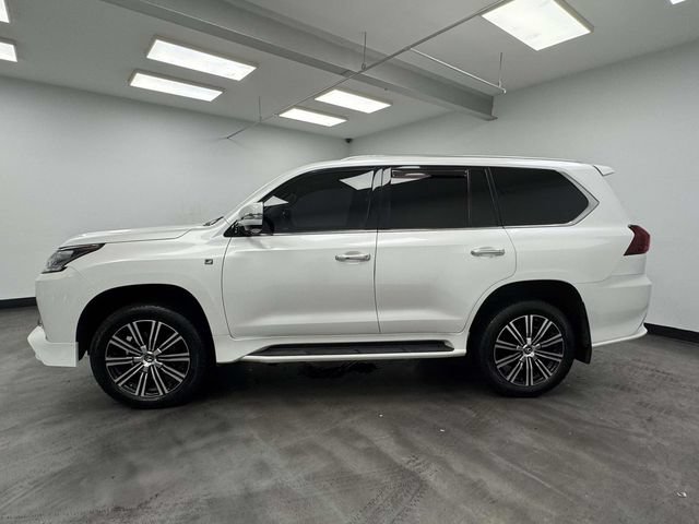 Used 2019 Lexus LX 570 4WD w/ Luxury Package image 11
