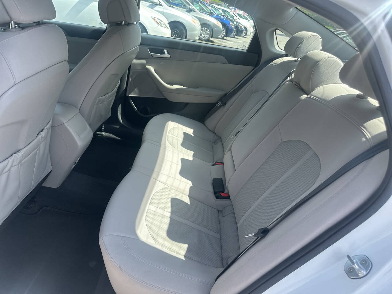 Used 2016 Hyundai Sonata SE FWD image 15