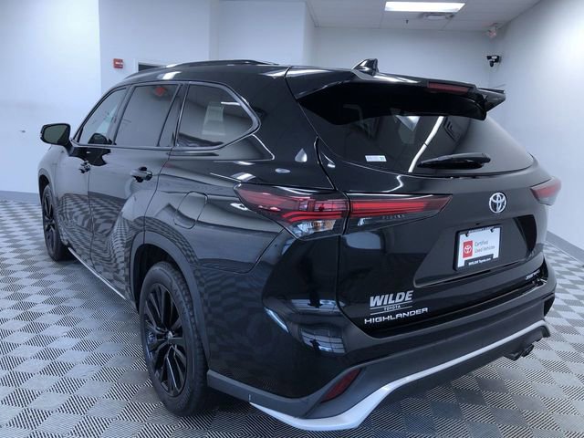 Certified 2025 Toyota Highlander XSE AWD/4WD image 12