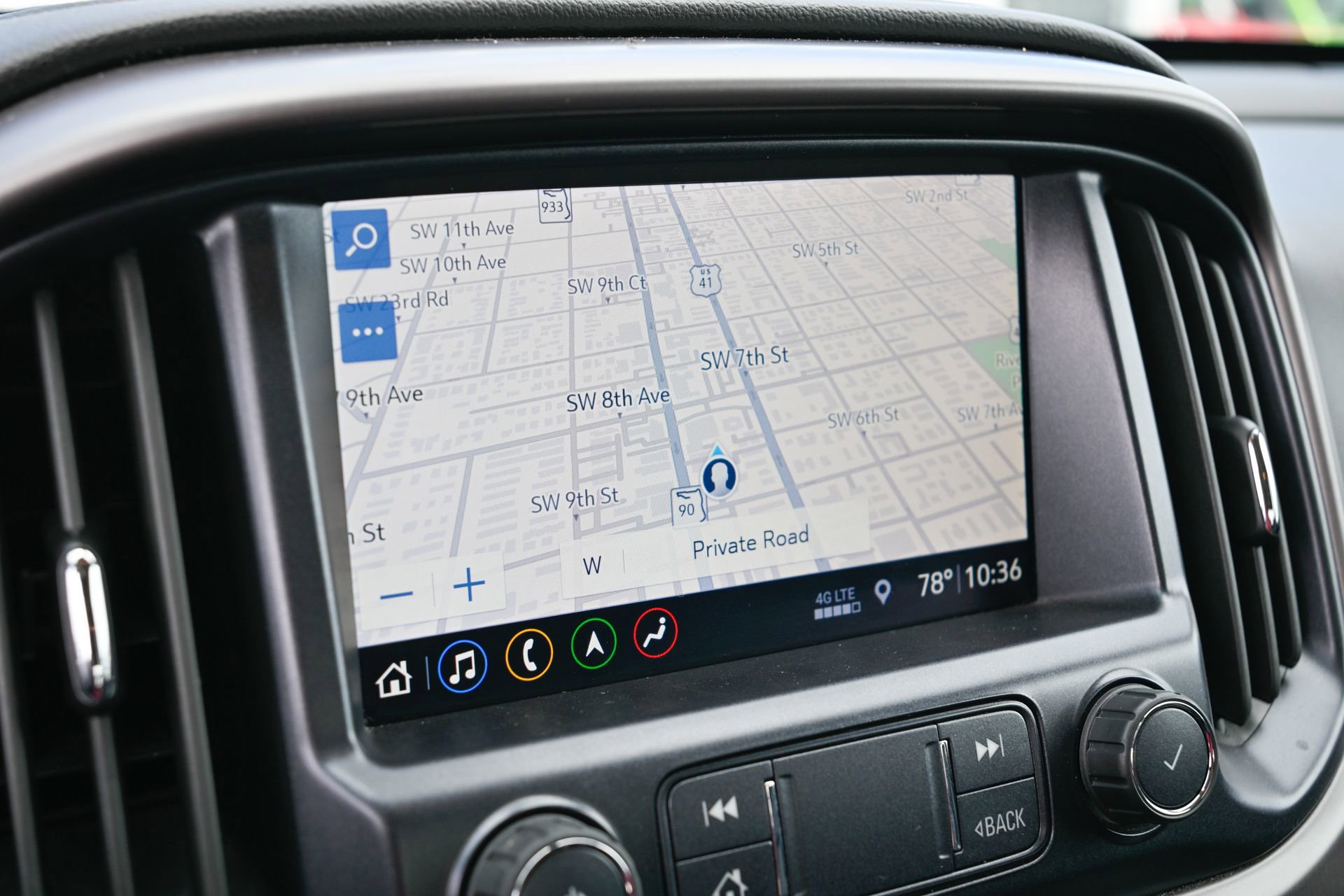 Used 2022 GMC Canyon AT4 image 28