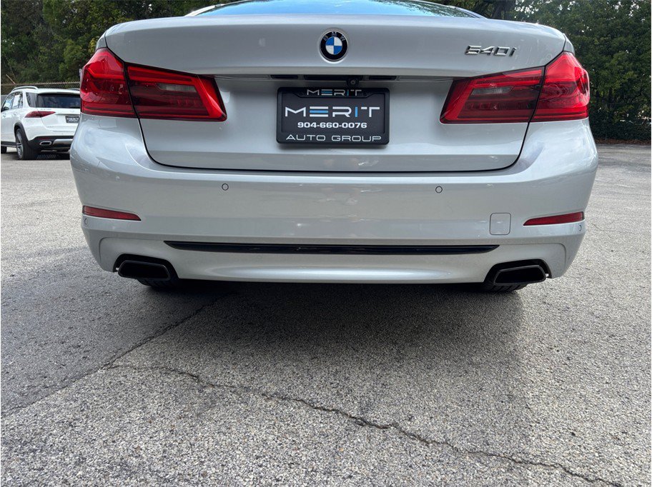 Used 2020 BMW 540i w/ Premium Package RWD image 18