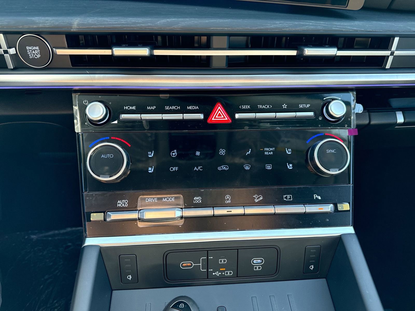 New 2026 Hyundai Santa Fe Limited AWD/4WD image 22