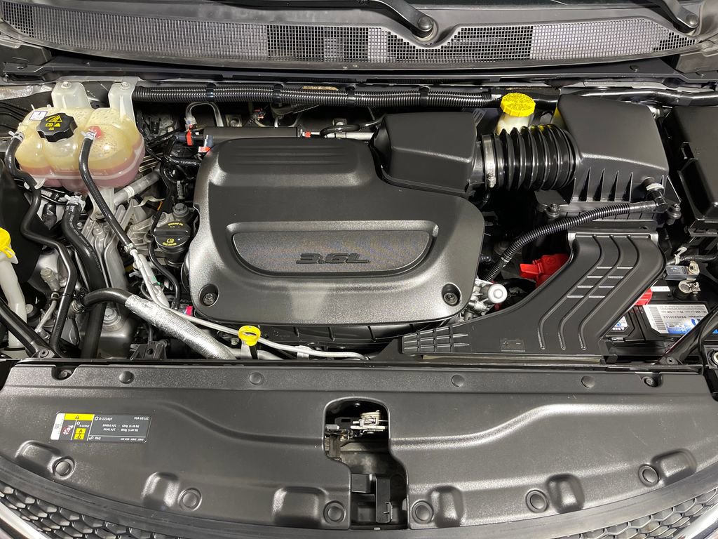 Used 2019 Chrysler Pacifica Touring-L Plus w/ Advanced Safetytec Group FWD image 9