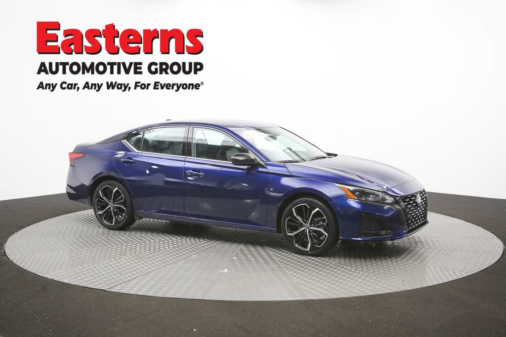 Used 2024 Nissan Altima 2.5 SR FWD image 46