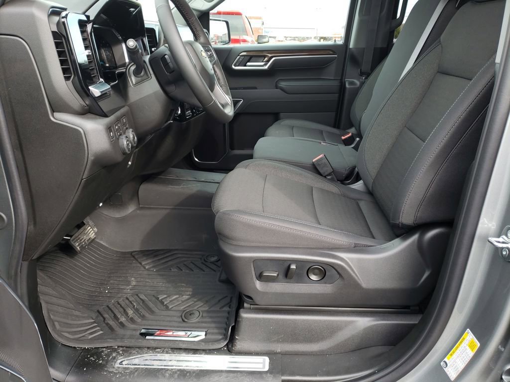 New 2026 Chevrolet Silverado 1500 LT image 9