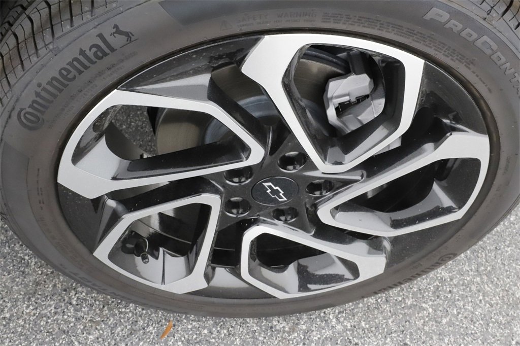 Used 2025 Chevrolet Trax RS w/ Driver Confidence Package image 29