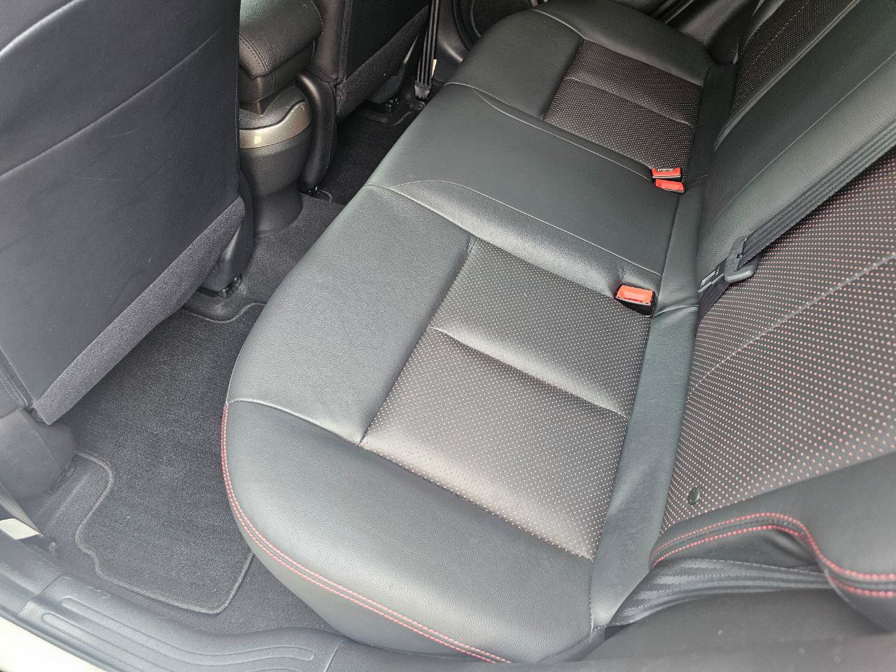 Used 2017 Nissan Juke SL FWD image 24