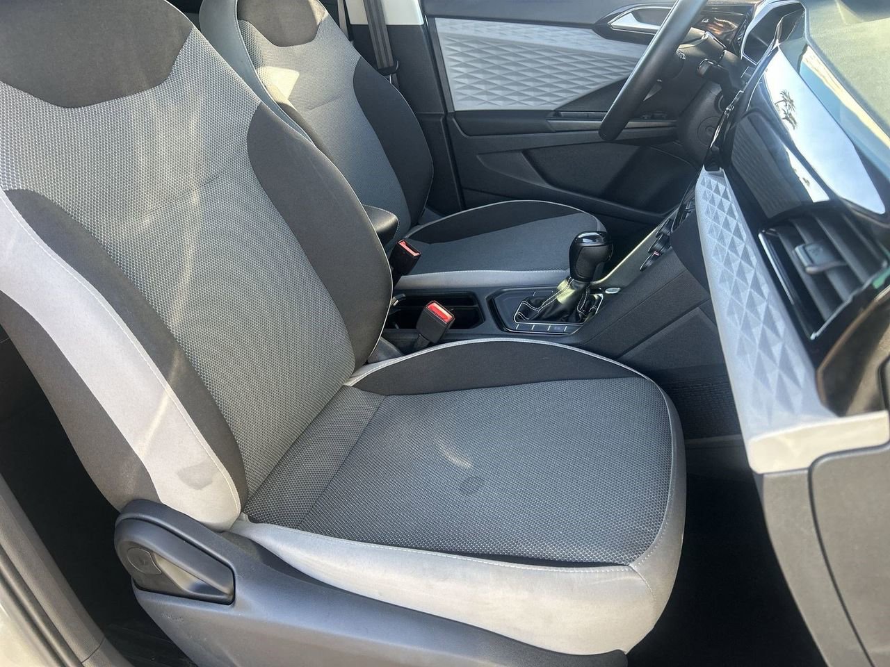 Used 2023 Volkswagen Taos S image 7