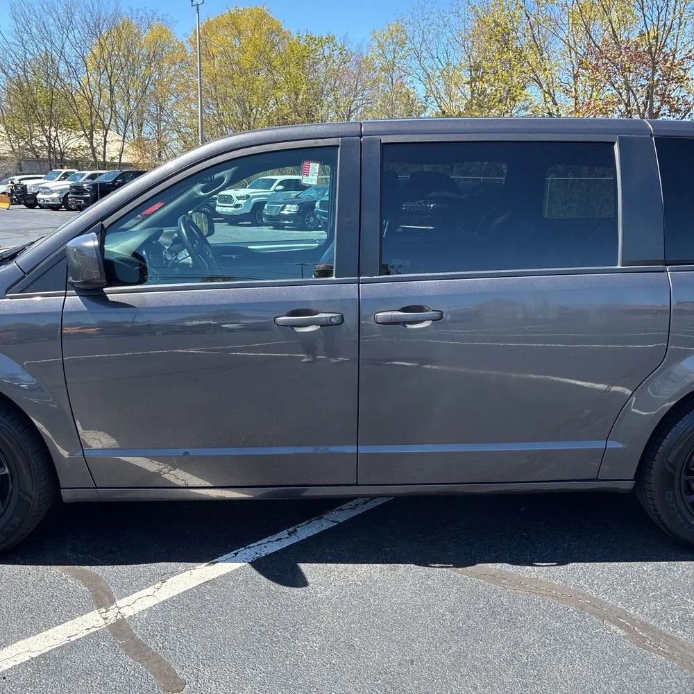 Used 2020 Dodge Grand Caravan GT FWD image 4