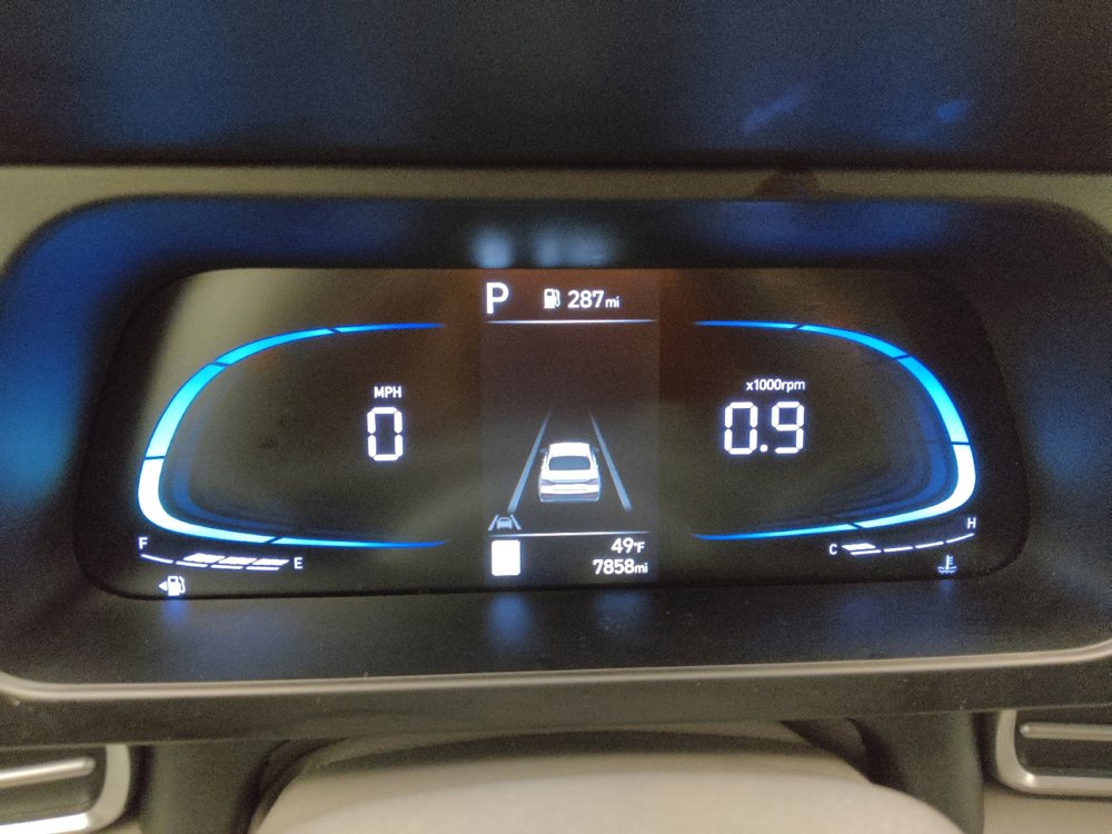 Used 2025 Hyundai Elantra Sport image 23