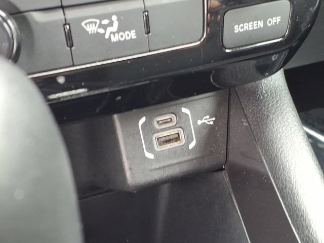 Used 2024 Jeep Compass Latitude AWD/4WD image 10