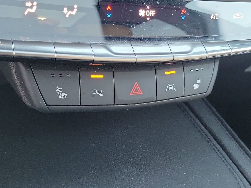 Used 2024 Cadillac XT4 Premium Luxury w/ Active Safety Package image 25