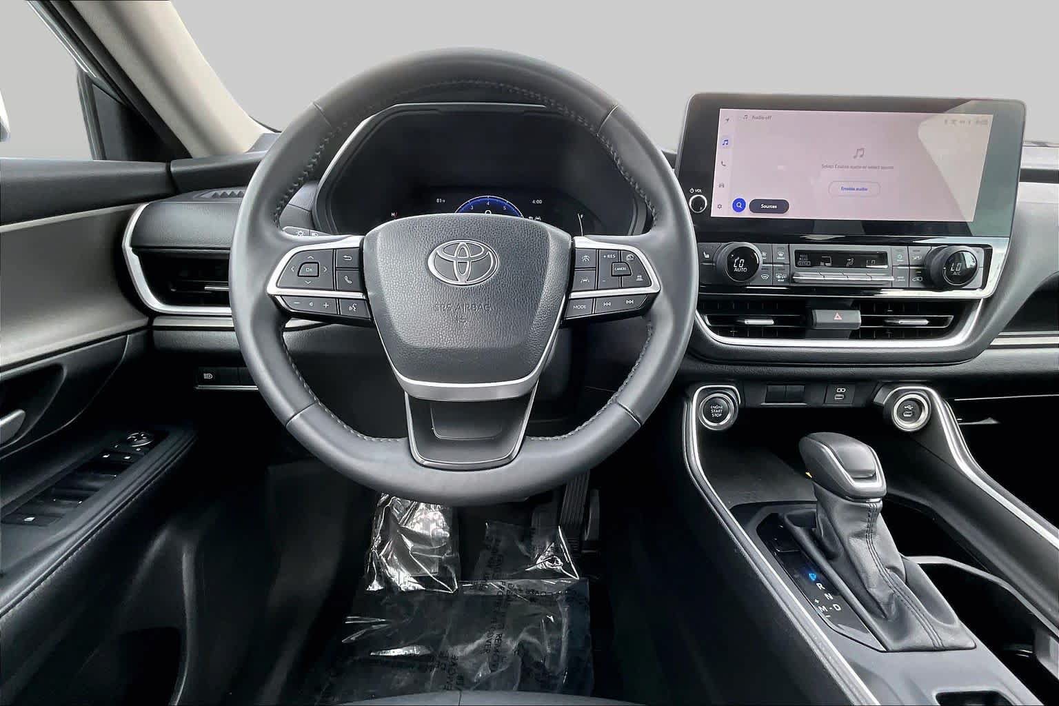 Used 2025 Toyota Grand Highlander AWD image 6