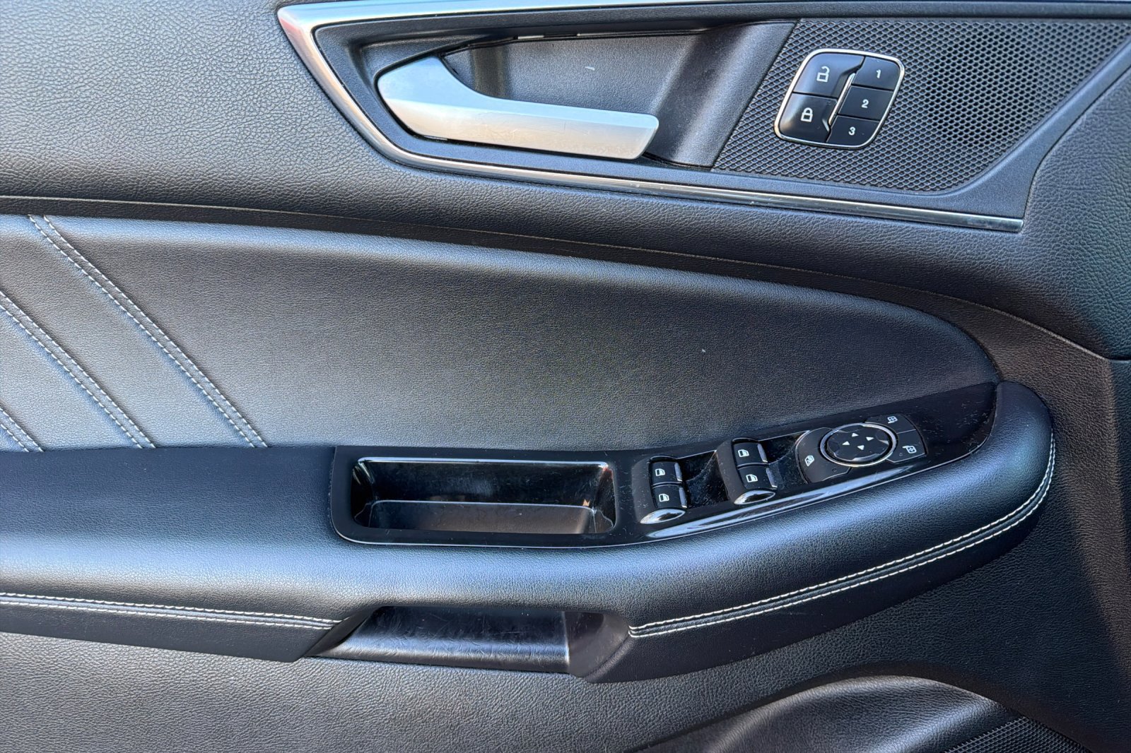 Used 2018 Ford Edge Sport w/ Equipment Group 401A AWD/4WD image 11
