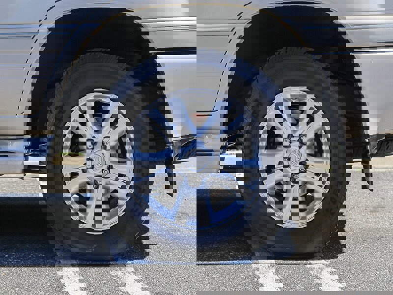 Used 2003 Lexus LX 470 4WD image 12