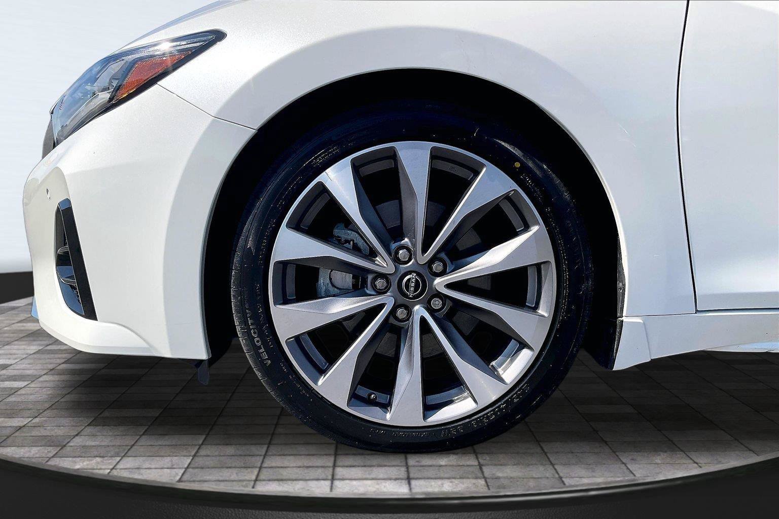 Certified 2023 Nissan Maxima Platinum w/ Sport Mat Group FWD image 10