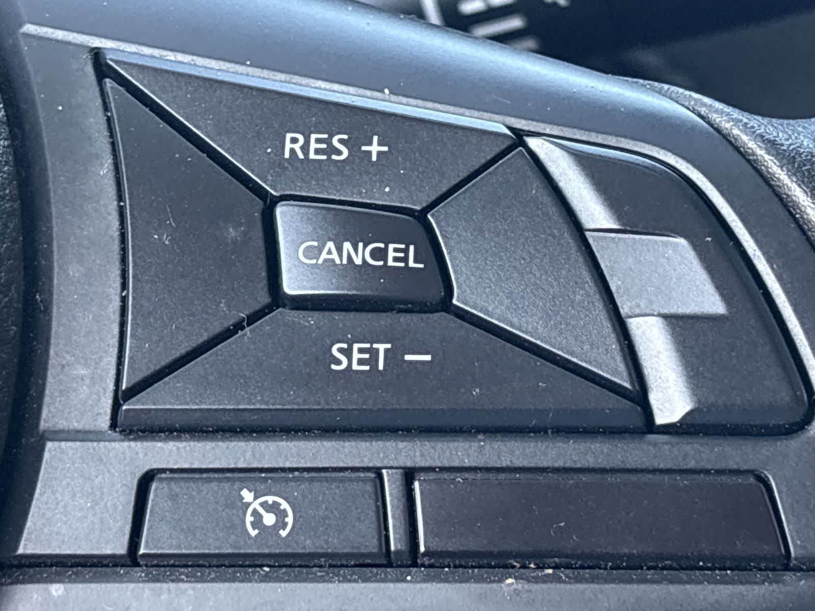 Used 2025 Nissan Versa S FWD image 17