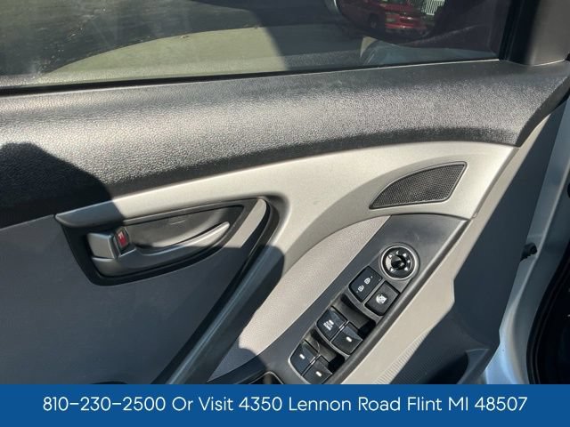 Used 2015 Hyundai Elantra SE FWD image 15